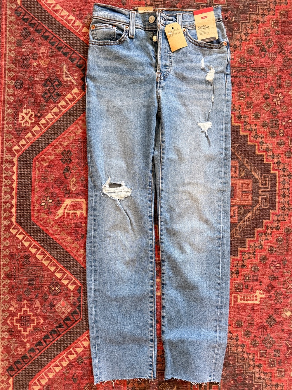 Levi's Women's Medium Wash
Destructed Wedgie Stretch
Straight Jean